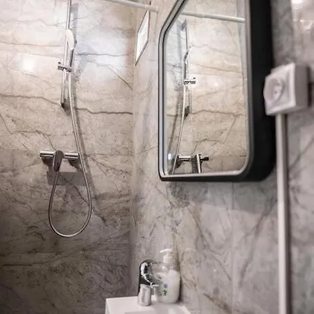 Апартаменты Guestready - Thoughtful Studio In Prado Republic